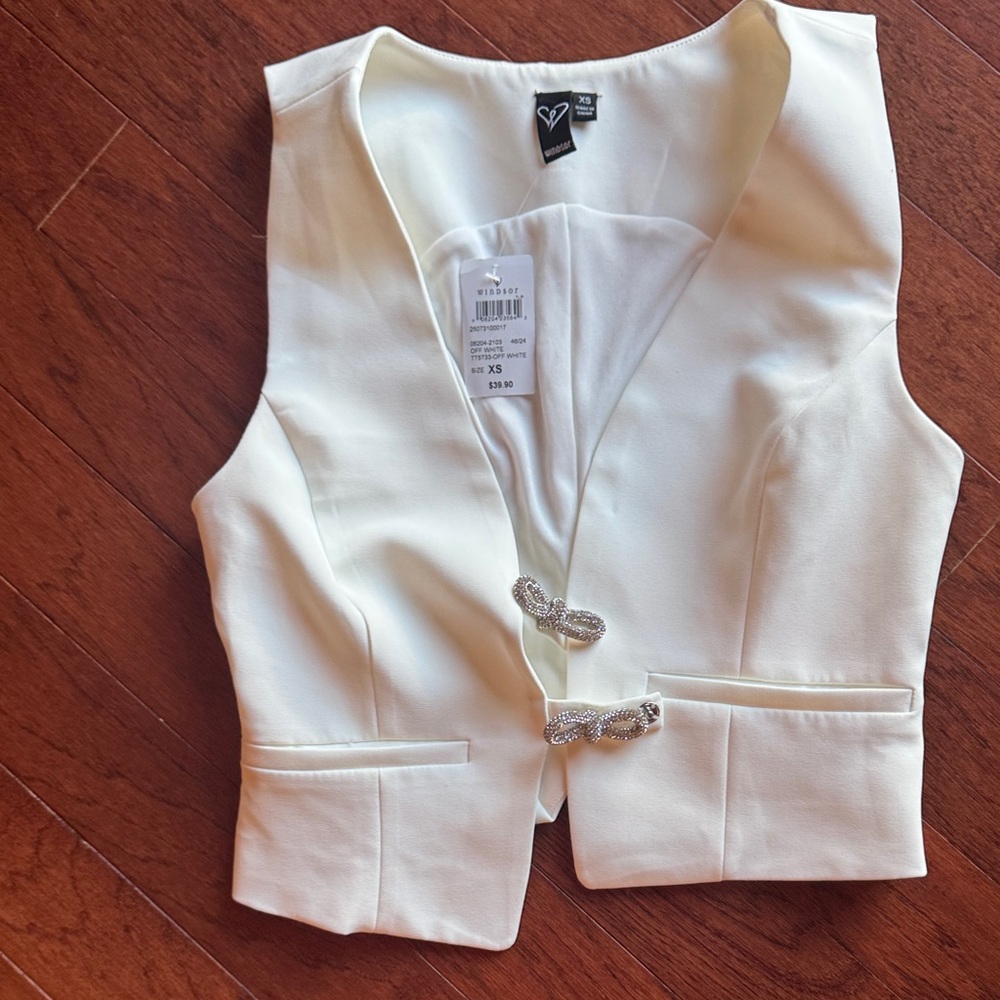 Windsor Off-White open vest